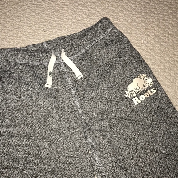 Kids roots sweat pants with roots on back